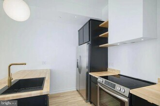 2331 Frankford Ave in Philadelphia, PA - Building Photo - Building Photo