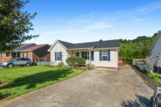 property at 515 Warbler Ct
