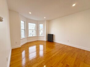 71 W Eagle St in Boston, MA - Building Photo - Building Photo