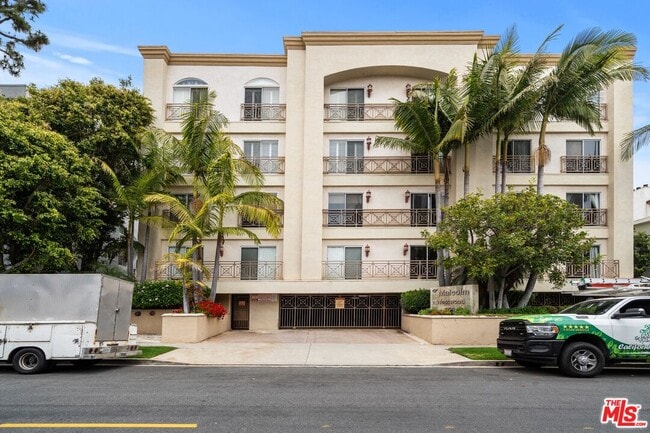 1722 Malcolm Ave in Los Angeles, CA - Building Photo - Building Photo