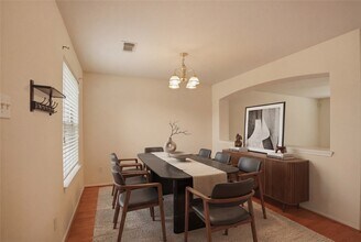 630 Kiley Dr in Houston, TX - Building Photo - Building Photo