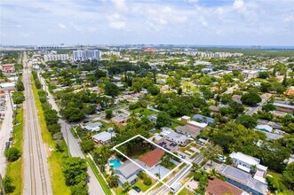 254 SW 4th St in Dania Beach, FL - Building Photo - Building Photo