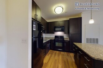 80 N Central Ave in Hempstead, NY - Foto de edificio - Building Photo