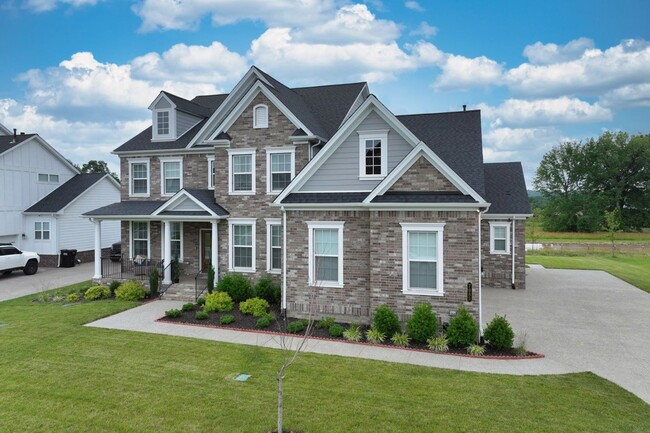 7085 Fiddlers Gln Dr in Arrington, TN - Building Photo - Building Photo