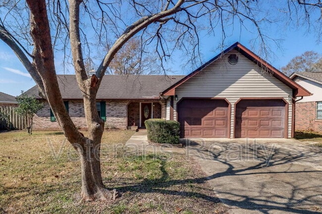 property at 2135 Baywood Dr