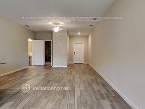 1226 Coastal Mdw Trl in Jacksonville, FL - Foto de edificio - Building Photo