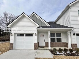 345 Raines Ct in Lebanon, TN - Building Photo