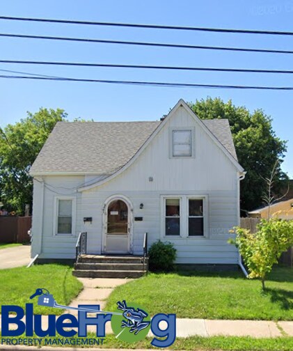 321 6th St in Menasha, WI - Building Photo