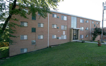 Redtop Garden Apartments in Takoma Park, MD - Building Photo - Building Photo