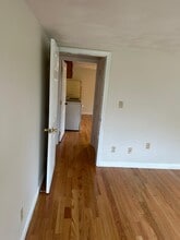 147 Pleasant St, Unit 4 in Woburn, MA - Building Photo - Building Photo