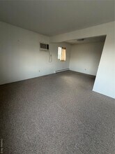 194 Quebec Rd in Island Park, NY - Building Photo - Building Photo