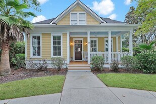 19 Mahalo Ln in Bluffton, SC - Building Photo