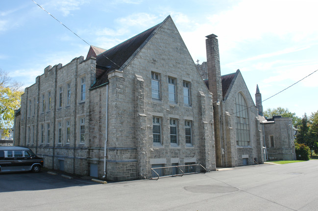 The Sanctuary in Williamsport, PA - Foto de edificio - Building Photo