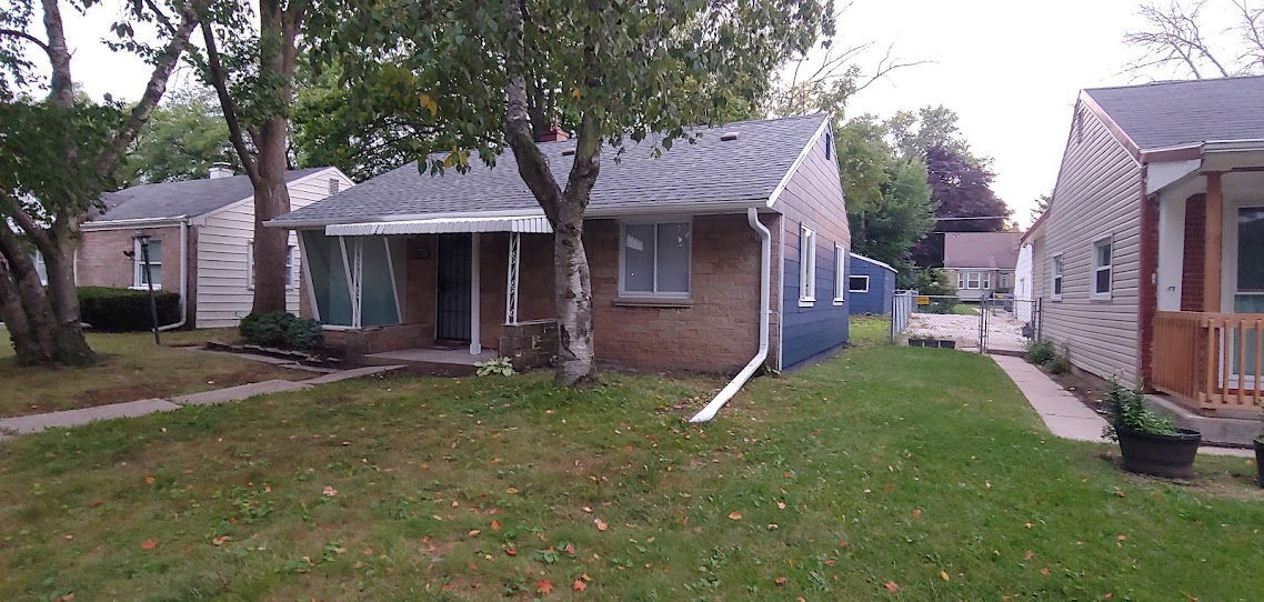 5817 N 32nd St in Milwaukee, WI - Building Photo