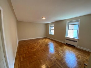1 S Broadway in White Plains, NY - Building Photo - Building Photo