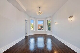 2719 W Evergreen Ave in Chicago, IL - Building Photo - Building Photo