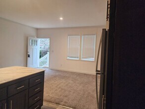 370 E Lassen Ave in Chico, CA - Building Photo - Building Photo