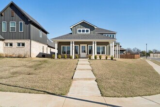 2410 W Charleston St in Broken Arrow, OK - Building Photo - Building Photo