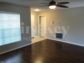 22617 St Thomas Cir in Lutz, FL - Building Photo - Building Photo