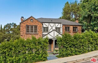 3486 Oak Glen Dr in Los Angeles, CA - Building Photo