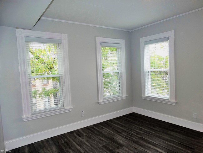 195 Maverick St-Unit -# 2 in Boston, MA - Building Photo - Building Photo