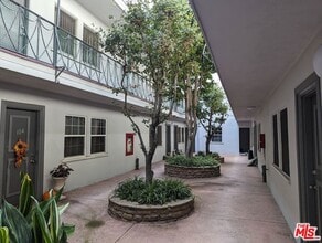 615 N Rossmore Ave in Los Angeles, CA - Building Photo - Building Photo