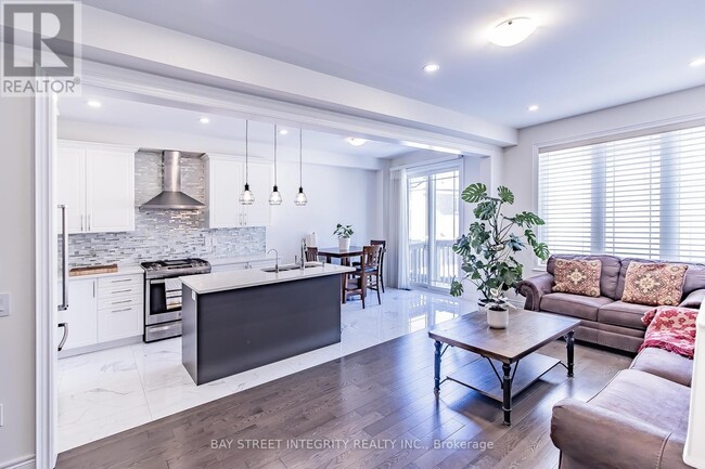 50 Drizzel Cres in Richmond Hill, ON - Building Photo - Building Photo