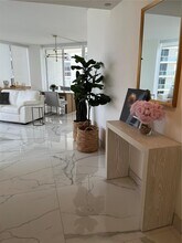 18671 Collins Ave, Unit 804 in Sunny Isles Beach, FL - Foto de edificio - Building Photo