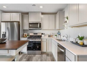 5154 Stable View Dr in Woodbury, MN - Building Photo - Building Photo