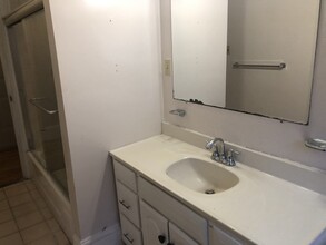59 Boylston St, Unit 3 in Brookline, MA - Foto de edificio - Building Photo