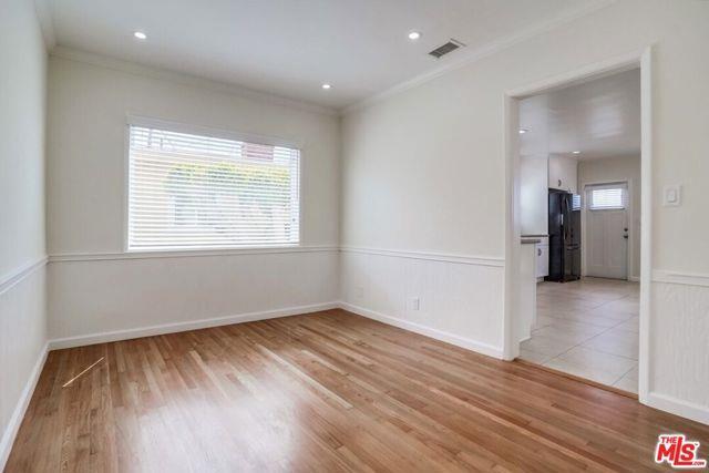 6514 Hedding St in Los Angeles, CA - Building Photo