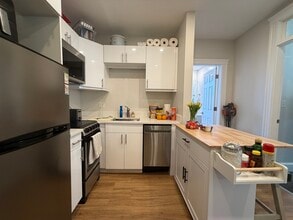 843 Beacon St in Boston, MA - Foto de edificio - Building Photo