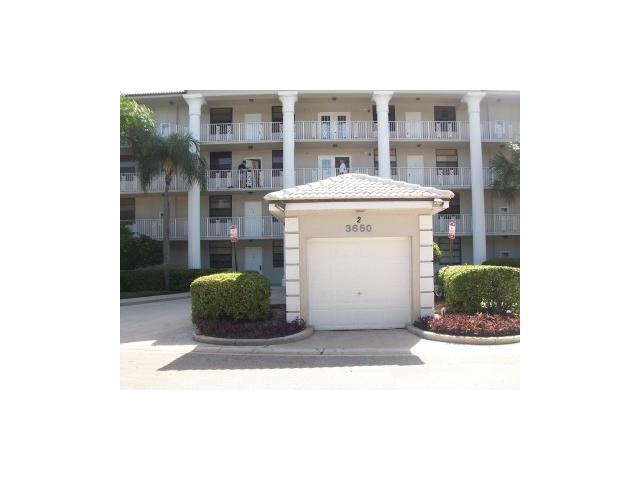 3650 Whitehall Dr in West Palm Beach, FL - Building Photo - Building Photo
