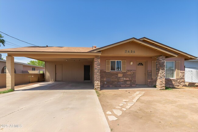 property at 2434 E Maryland Dr
