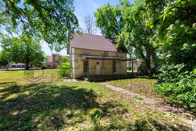 property at 211 W Main St