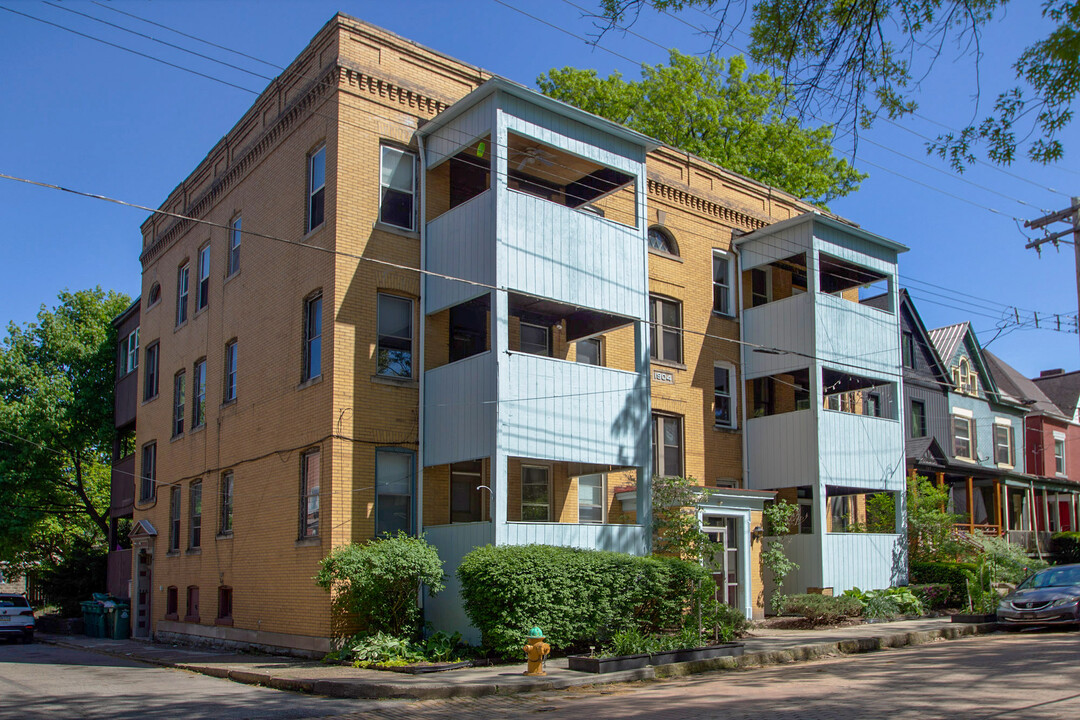 701 Mifflin Ave, Unit 6 in Pittsburgh, PA - Foto de edificio