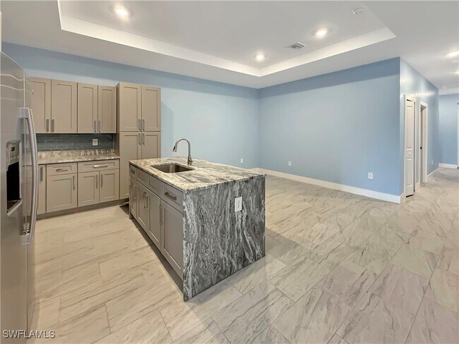 2742 Orange St in Ft. Myers, FL - Building Photo - Building Photo