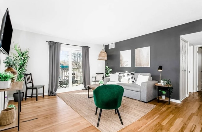 516 Splitlog Ave in Kansas City, KS - Building Photo - Building Photo