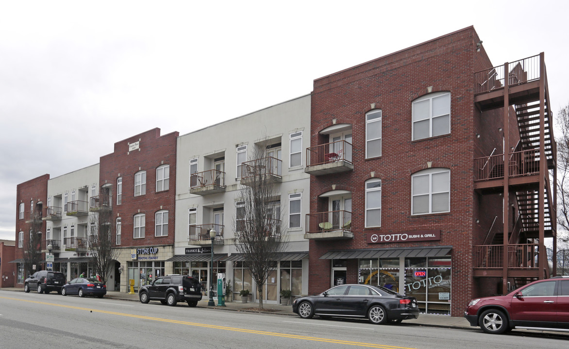 Frazier Place in Chattanooga, TN - Building Photo