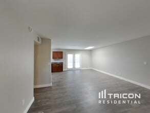 3208 W Surrey Ave in Phoenix, AZ - Building Photo - Building Photo