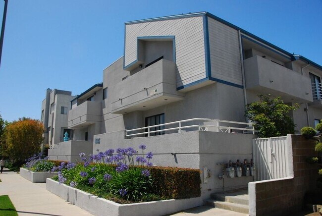 1935 Corinth Avenue,