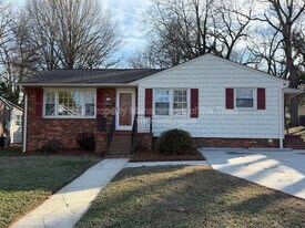 2748 Lyndhurst Ave in Winston-Salem, NC - Building Photo
