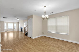 2106 Grassy Hollow Dr in Toms River, NJ - Building Photo - Building Photo