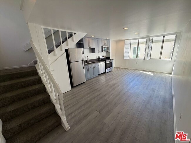 property at 14 Mast St