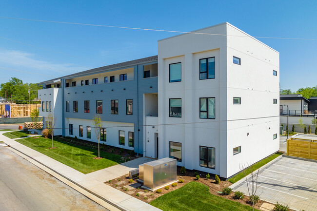 Clay Street Commons in Nashville, TN - Building Photo - Building Photo