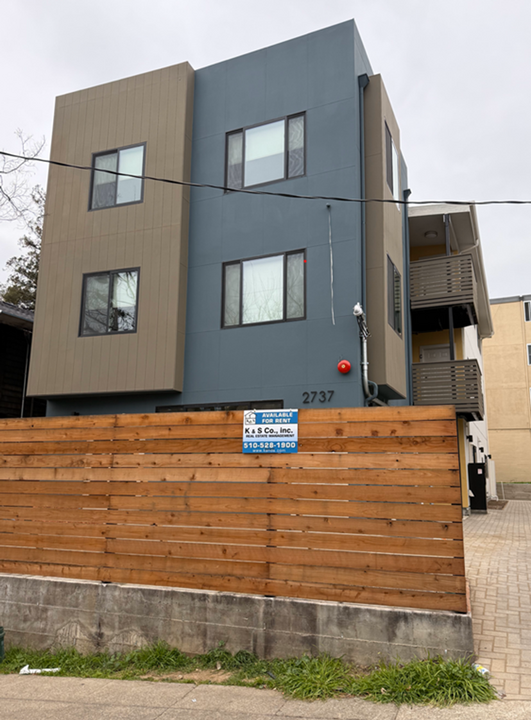 2737 Durant Ave in Berkeley, CA - Building Photo