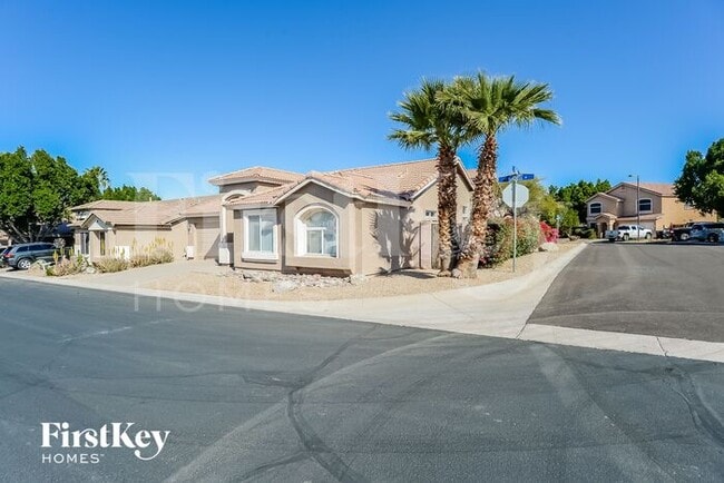 6648 E Russell St in Mesa, AZ - Building Photo - Building Photo