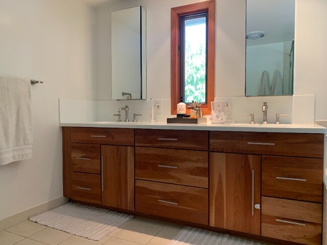 2660 Byron Pl in West Hollywood, CA - Building Photo - Building Photo