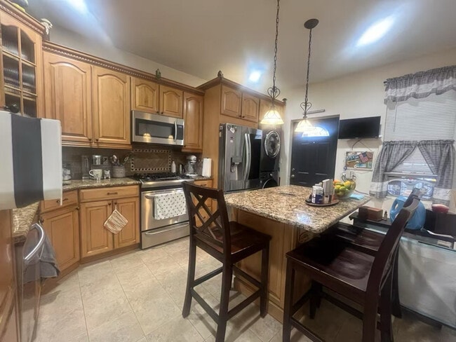 125-14 18th Ave in Queens, NY - Building Photo - Building Photo