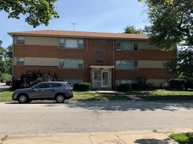 9801 S Pulaski Rd Apartamentos